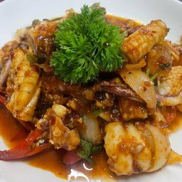 หมึกผัดไข่เค็ม