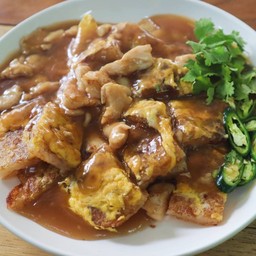 เส้นใหญ่กรอบหน้าไก่