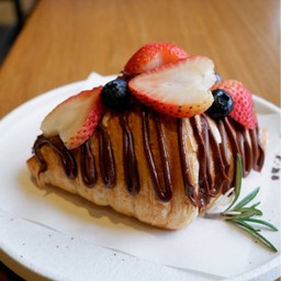 Croissant Nutella Strawberry