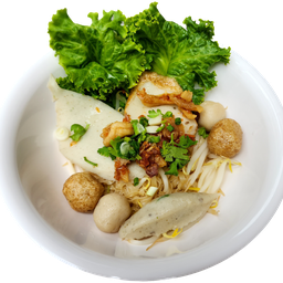 ก๋วยเตี๋ยวลูกชิ้นปลา ( แห้ง )