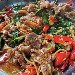 ผัดฉ่า หมู ไก่ กรุณาระบุ