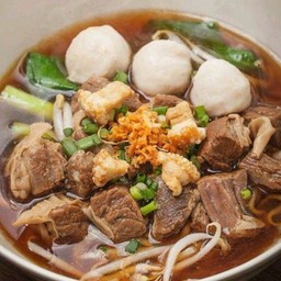 ก๋วยเตี๋ยวหมู ลูกชิ้นหมูนายฮั้งเผ้ง(เเยกหม้อ)