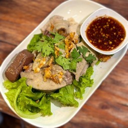 เฮง ต้มเลือดหมู-ก๋วยจั๊บญวน