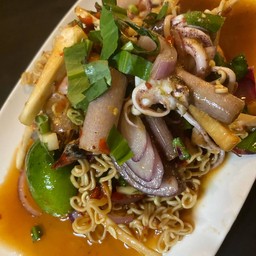 ยำมาม่าไก่สับ