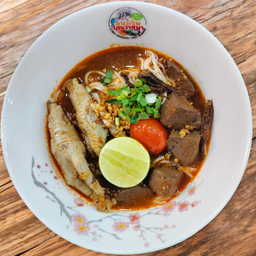 ขนมจีนน้ำเงี้ยวขาไก่