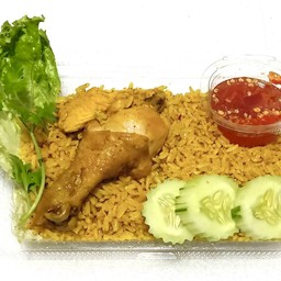 ยายเเดง อร่อยเลิศ ( ตรงสามเเยกโคกเหล็ก )