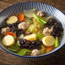 แกงจืด เต้าหู้หมูสับสาหร่าย