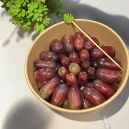 องุ่นแดง