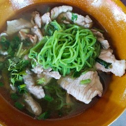 หมี่หยกหมูหมักลูกชิ้น