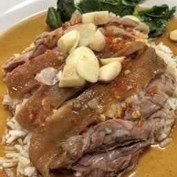 ข้าวขาหมูเนื้อหนัง