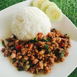 ข้าวกะเพราหมูสับ