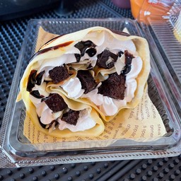 เครปเย็น บราวนี่+อัลมอนด์