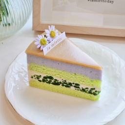 Lod Chong &Taro Mousse Cake