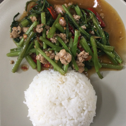 ข้าวผัดผักบุ้ง