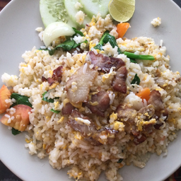 ข้าวผัดคอหมูย่าง