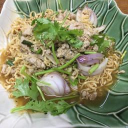 ลาบมาม่า