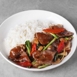 ข้าวหน้าเนื้อสันน้ำมันหอย