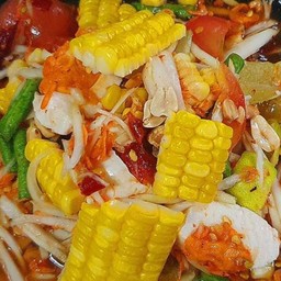 ตำไทยข้าวโพดไข่เค็ม