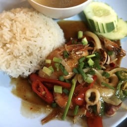 ข้าวผัดพริก