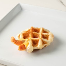 วอฟเฟิล ไส้กรอกชีส
