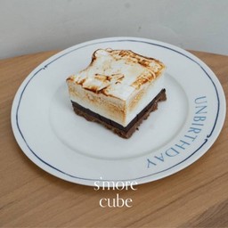 S more Cube