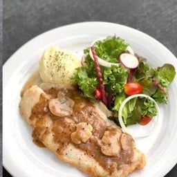 สเต็กปลาดอลลี่ย่าง ซอสเห็ด