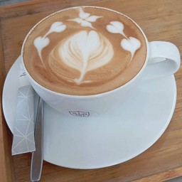 ลาเต้ร้อน