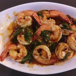 ผัดกะเพรากุ้ง