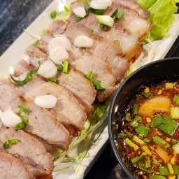 คอหมูย่าง
