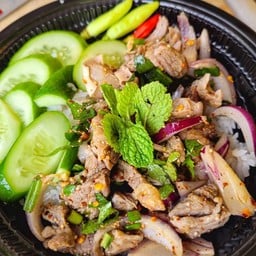 ข้าวน้ำตกเนื้อเสือร้องไห้