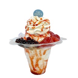 บิงซูทูโกสตรอว์. Bingsu To Go Strawberry