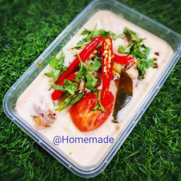 ต้มข่าไก่