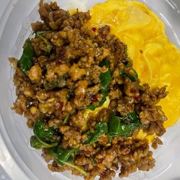 ข้าวไข่ข้น+ผัดกระเพรา