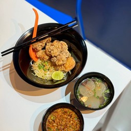 บะหมี่ไก่คาราเกะต้มยำเเห้ง