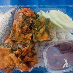 ข้าวน้ำพริกกะปิปลาทู