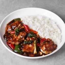 ข้าวหน้าเนื้อสันผัดพริกไทยดำ