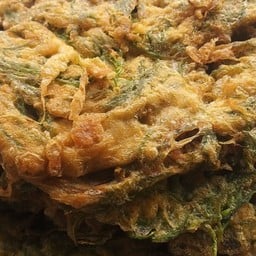 ไข่ชะอม