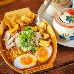 ก๋วยเตี๊ยวลับๆๆ