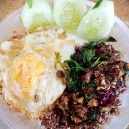 กะเพราเนื้อสับ-ราดข้าว