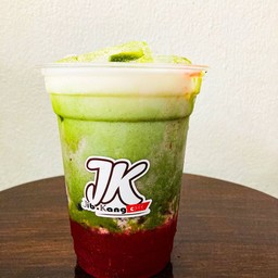ชาเขียวสตอเบอรี่ นมสด