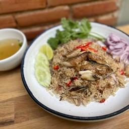 ข้าวผัดปลาทูพริกขี้หนูสด