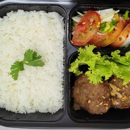 E-406  ข้าว+หมูปั้นก้อนทอด +อาหาร 1อย่าง (ตามตัวเลือก)