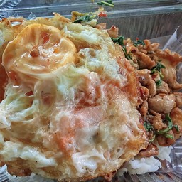 กระเพราไก่+ไข่ดาว+ข้าว