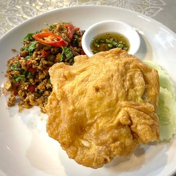 กะเพราไก่ราดข้าว