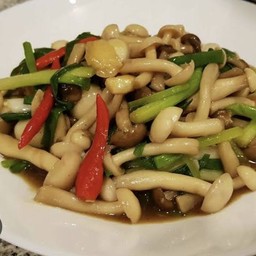 ผัดเห็ดรวม