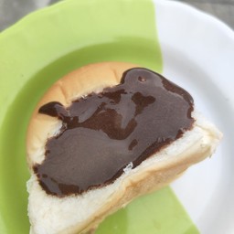 ขนมปังไส้ทะลัก by Bun Moo