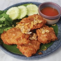 หมูก้อนทอด