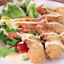 สลัดกุ้งทอด