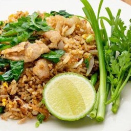 ข้าวผัดโบราณหมูใส่ไข่