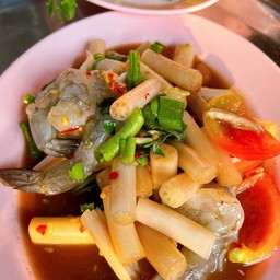 ตำกุ้งสดไหลบัว